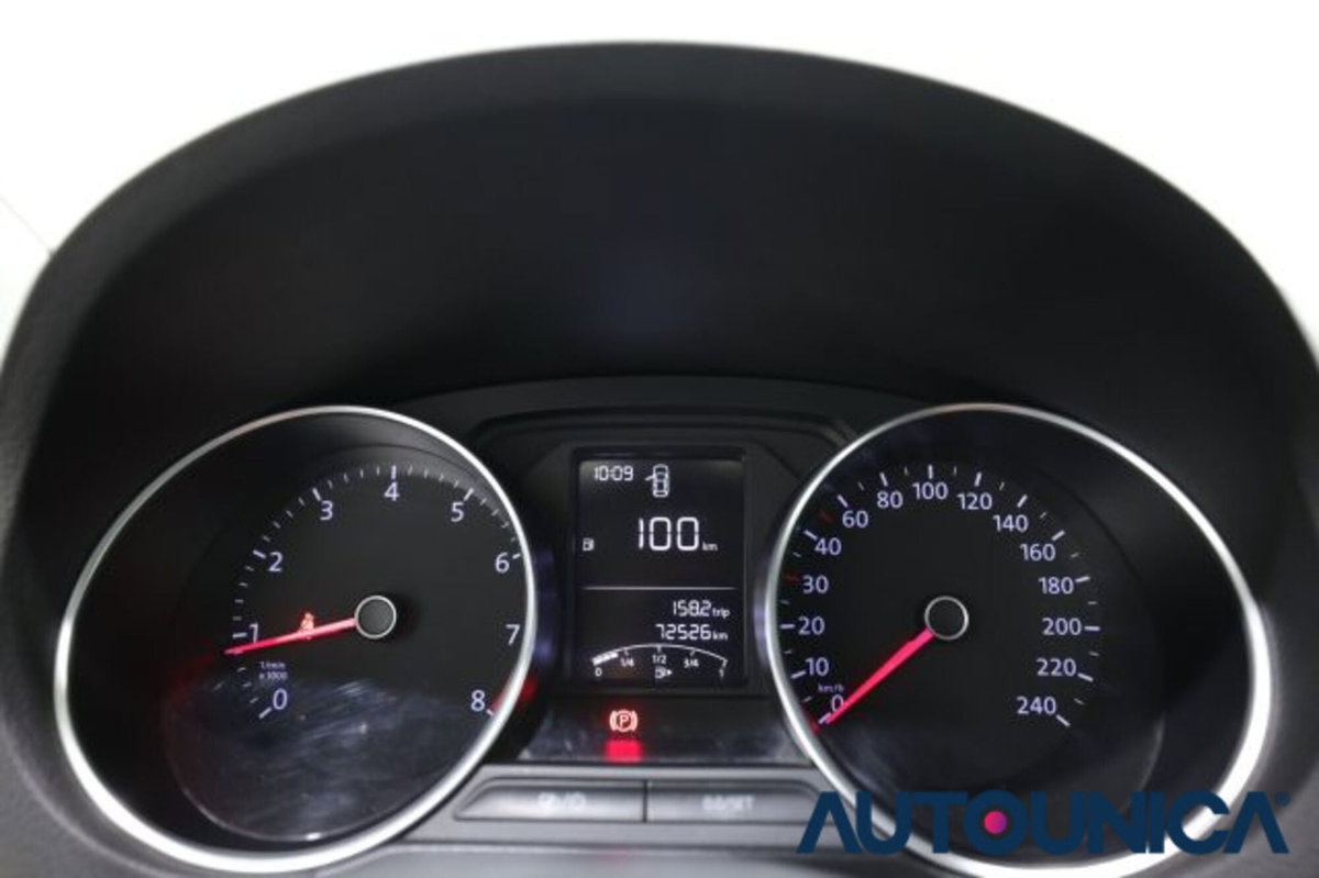 Volkswagen Polo 1.0 MPI 75 CV 5p. Comfortline (8)