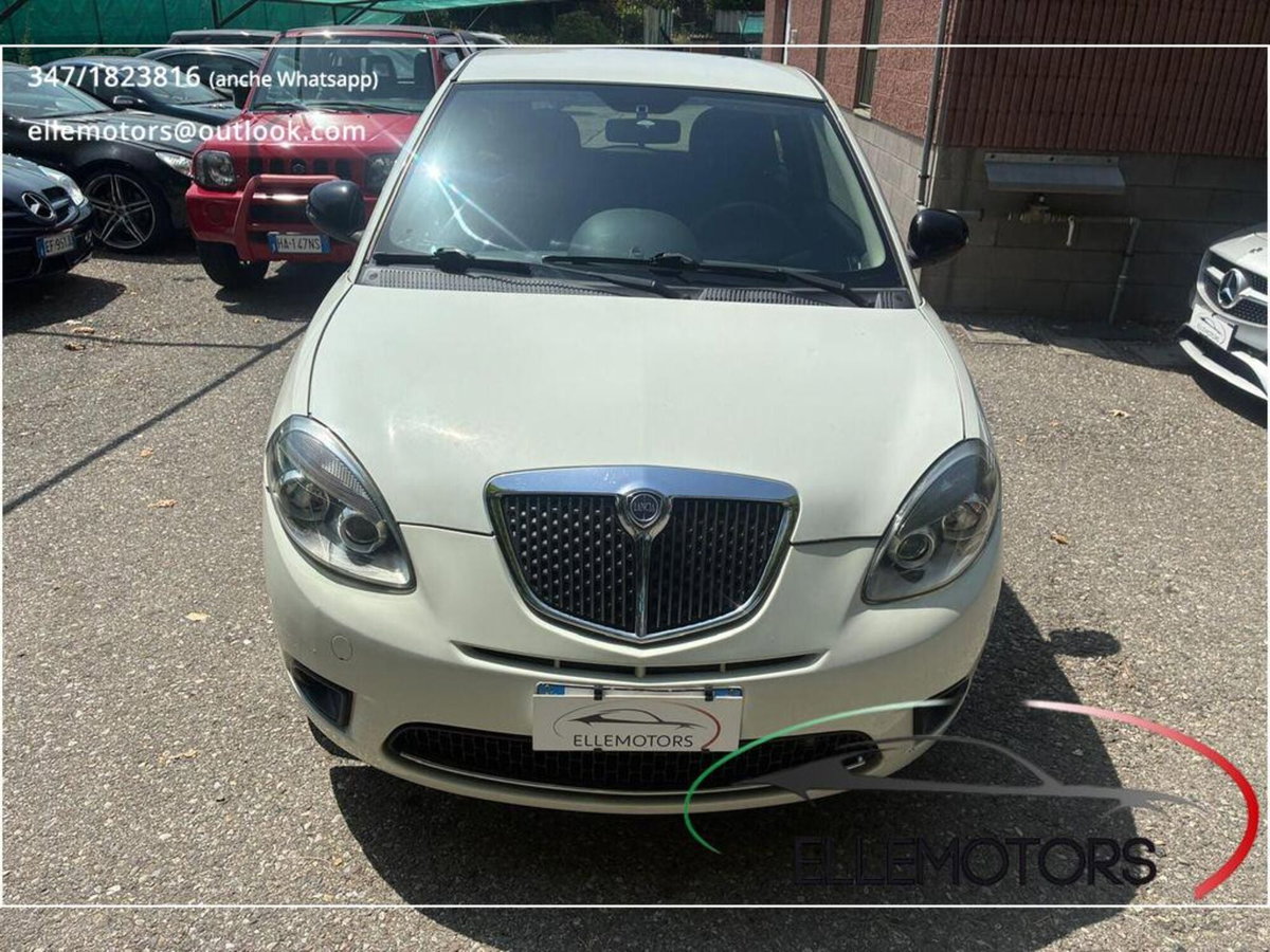 Lancia Ypsilon 1.4 Diva Ecochic GPL (3)