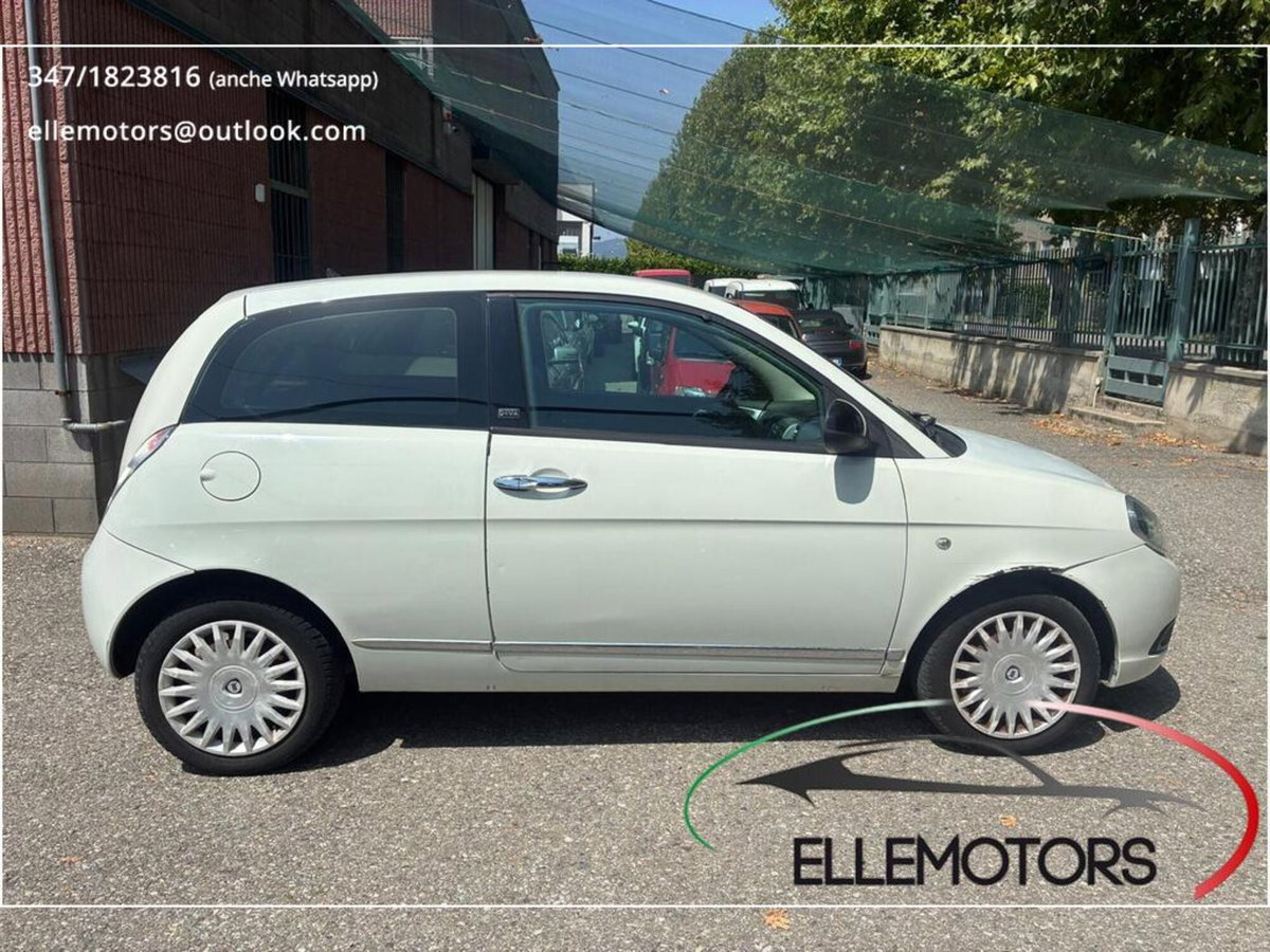 Lancia Ypsilon 1.4 Diva Ecochic GPL (6)