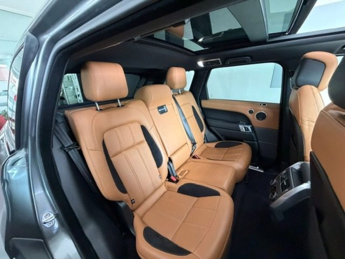 Land Rover Range Rover Sport 2.0 Si4 HSE (11)