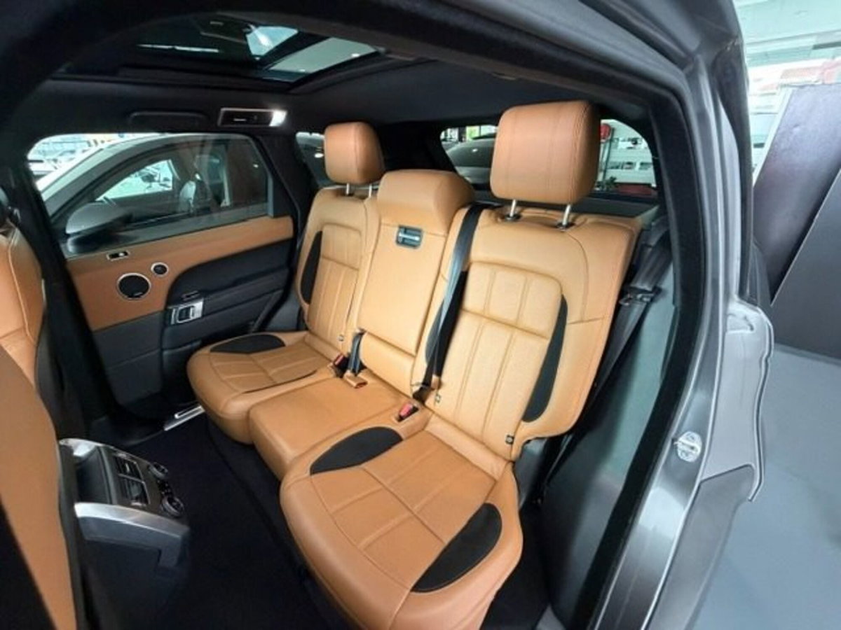 Land Rover Range Rover Sport 2.0 Si4 HSE (14)