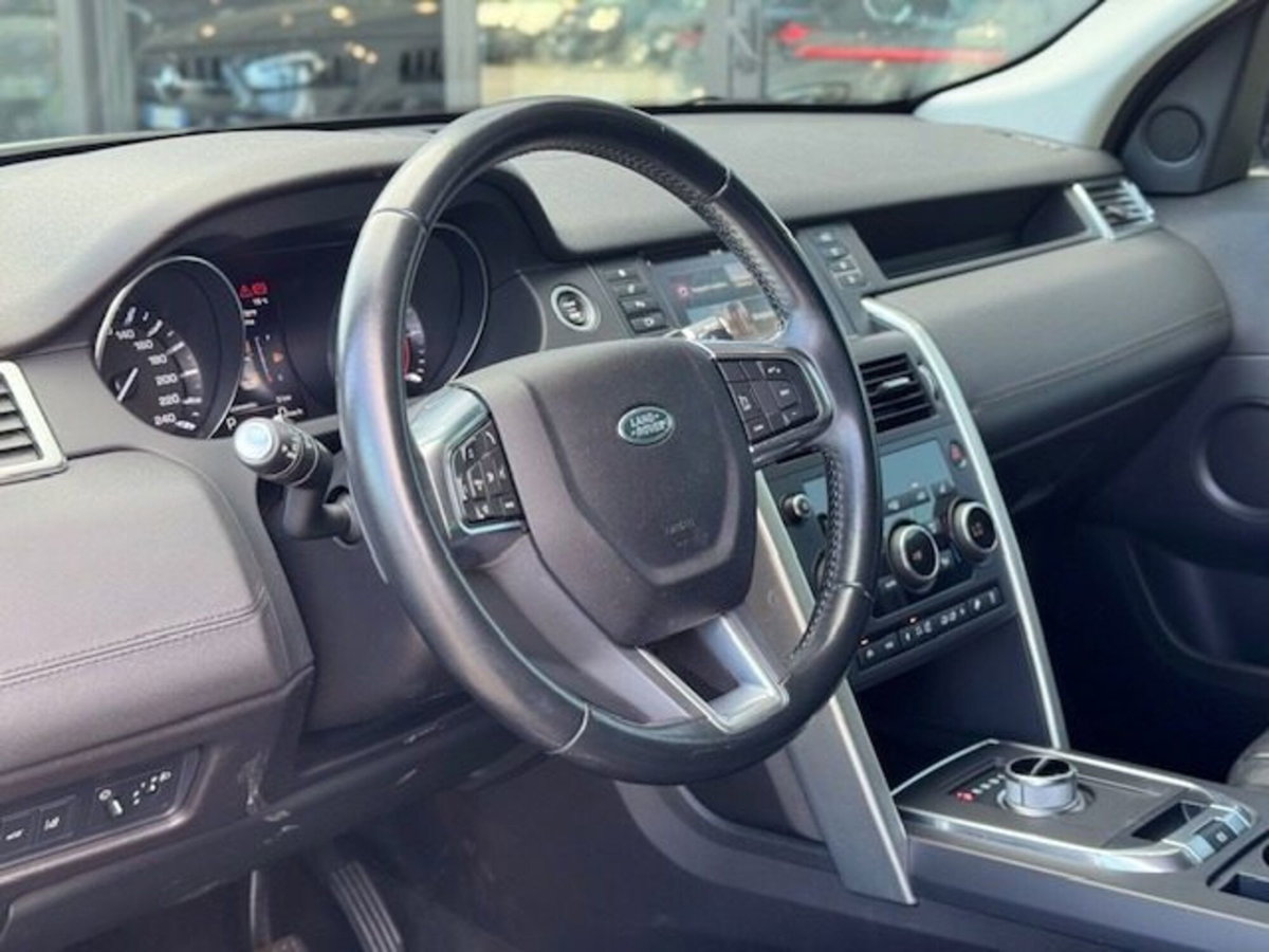 Land Rover Discovery Sport 2.0 TD4 150 CV HSE Luxury (4)
