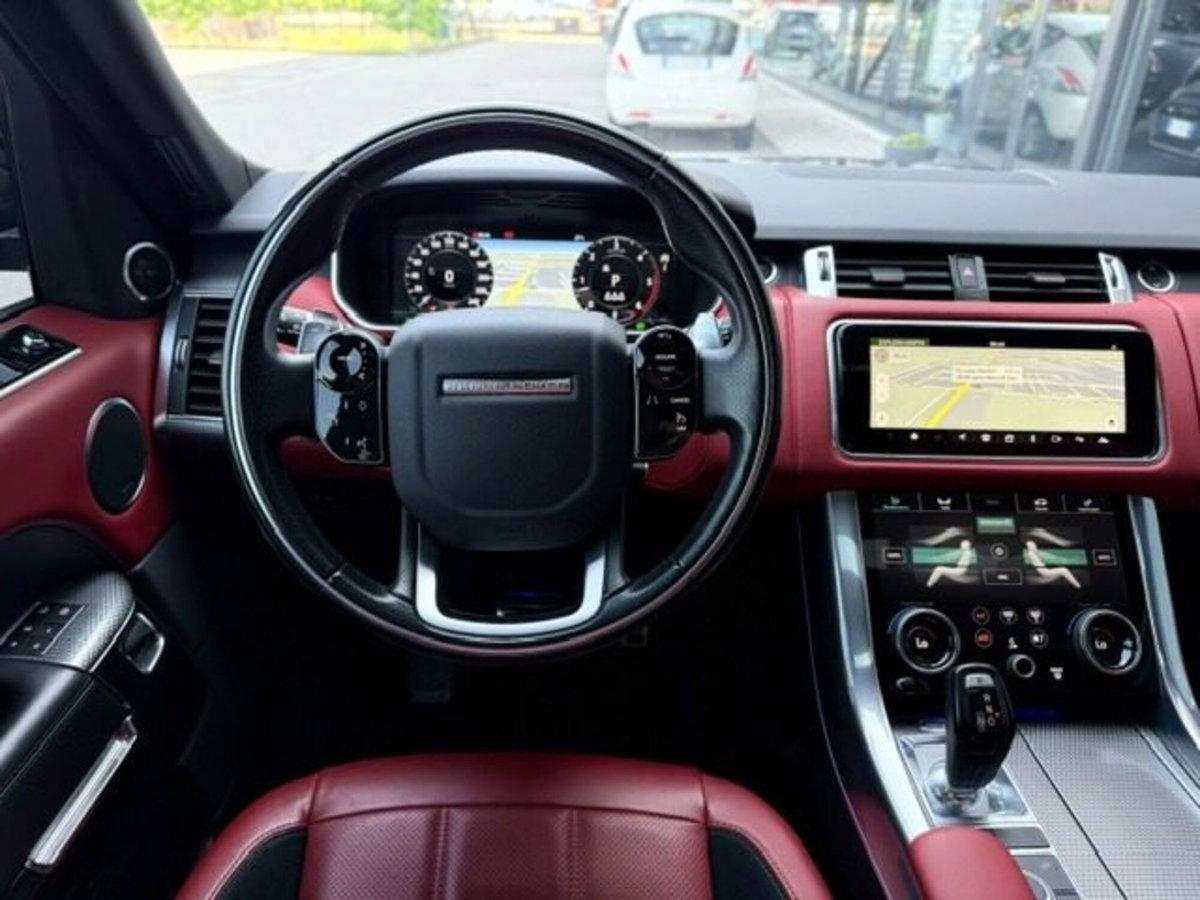 Land Rover Range Rover Sport 3.0D l6 249 CV HSE Dynamic Stealth (17)