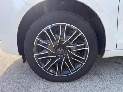 Lancia Ypsilon 1.2 69 CV 5 porte Platinum (17)