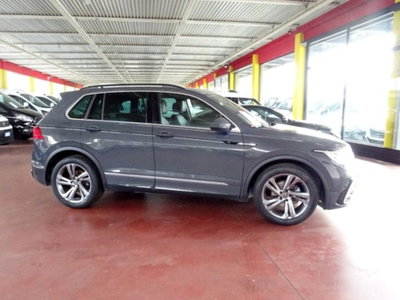 Volkswagen Tiguan 2.0 TDI 150 CV SCR DSG 4MOTION R-Line (3)