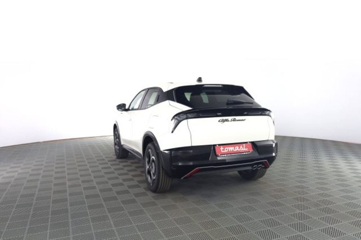 Alfa Romeo Junior 1.2 ibrida Q4 Milano Cortina 2026 145cv edct6 (6)