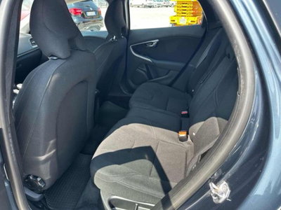 Volvo V40 D2 'eco' Momentum (10)