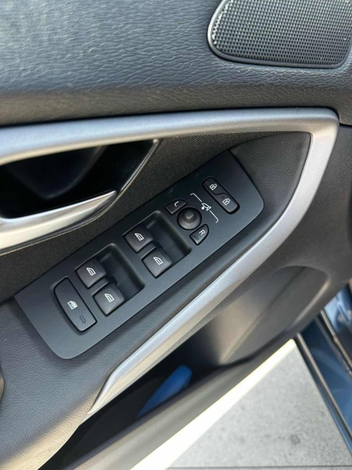 Volvo V40 D2 'eco' Momentum (12)