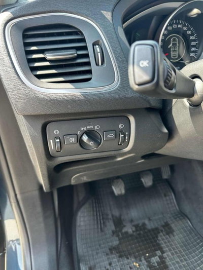 Volvo V40 D2 'eco' Momentum (13)