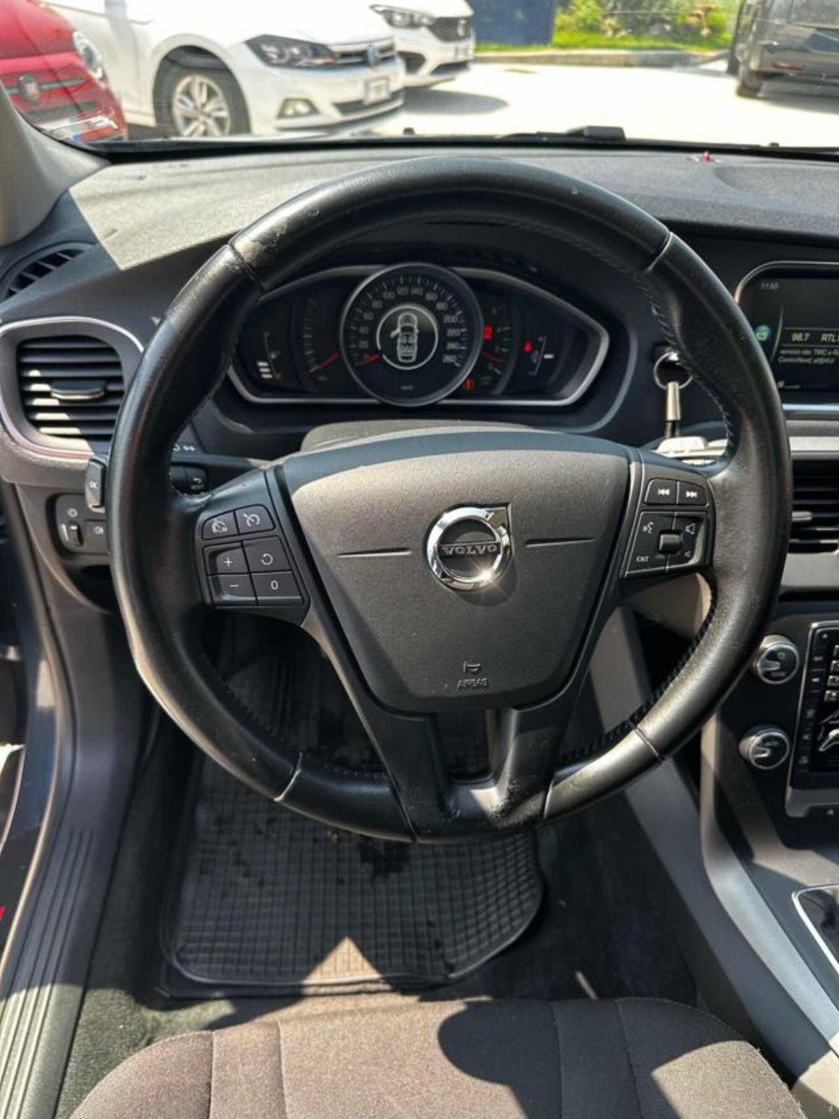 Volvo V40 D2 'eco' Momentum (14)