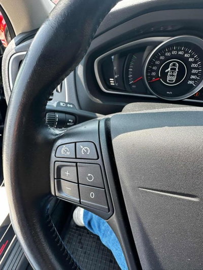 Volvo V40 D2 'eco' Momentum (19)