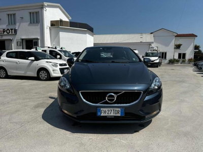 Volvo V40 D2 'eco' Momentum (2)