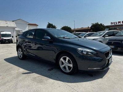 Volvo V40 D2 'eco' Momentum (3)