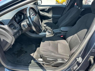 Volvo V40 D2 'eco' Momentum (9)