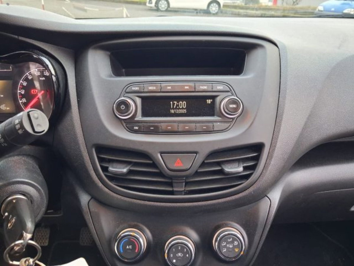 Opel Karl Rocks 1.0 73 CV (13)