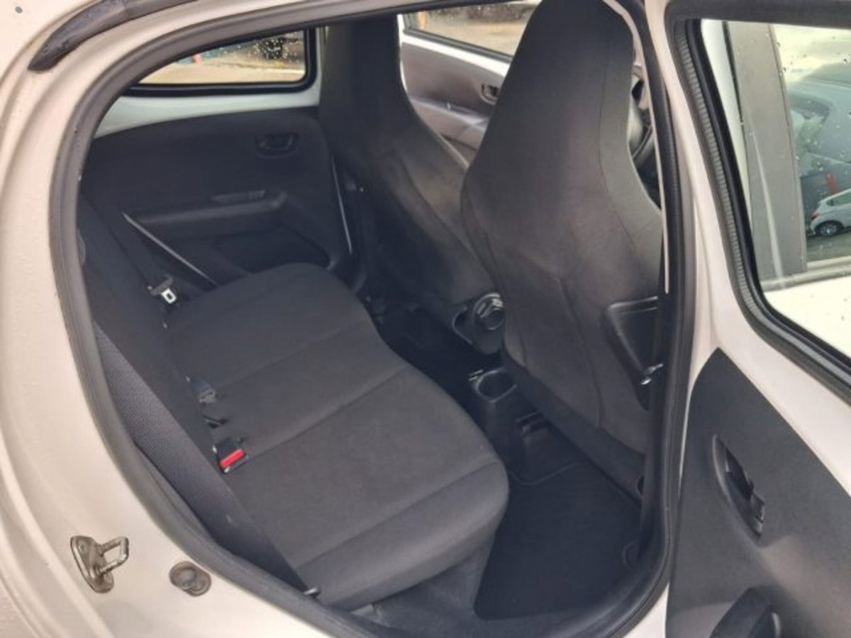 Peugeot 108 72 5 porte Active (16)