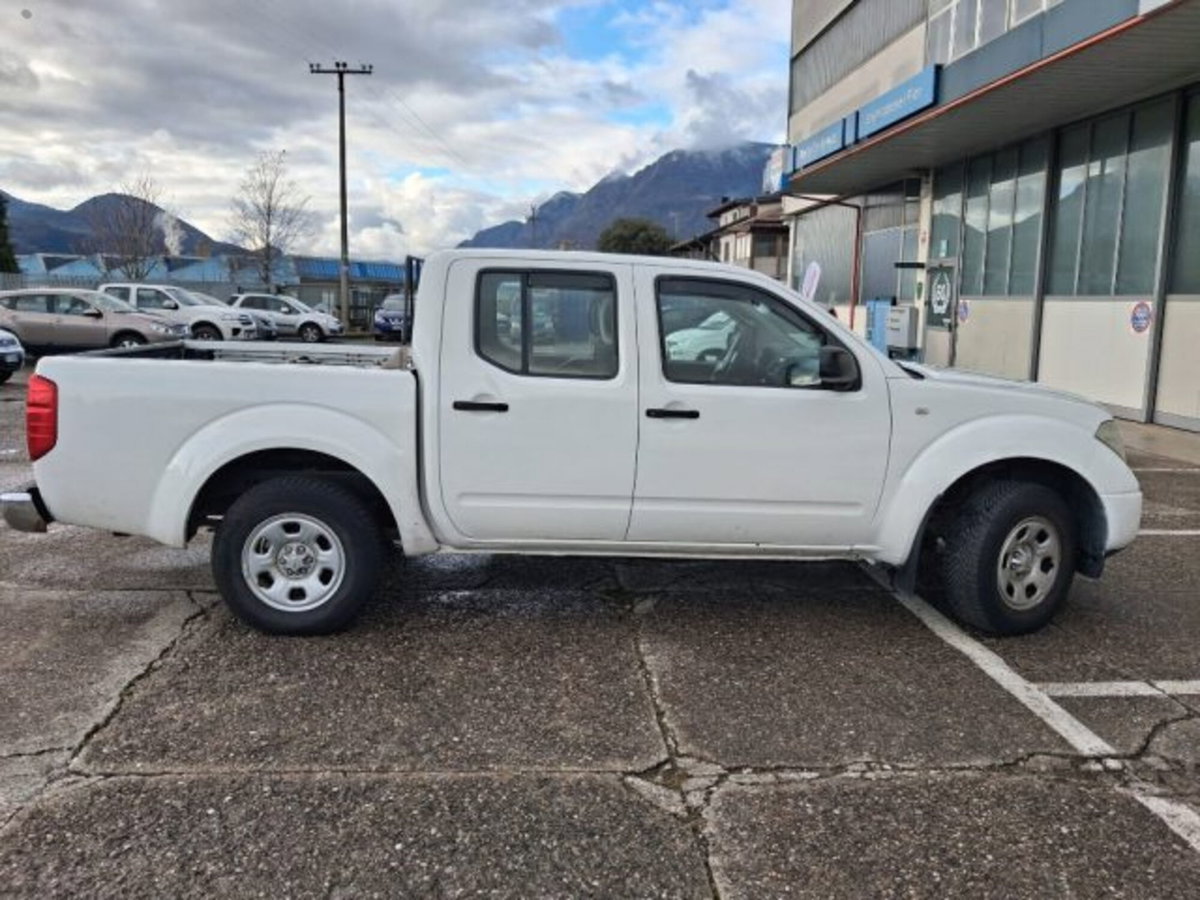 Nissan Navara 2.5 dCi 4 porte Double Cab XE (10)