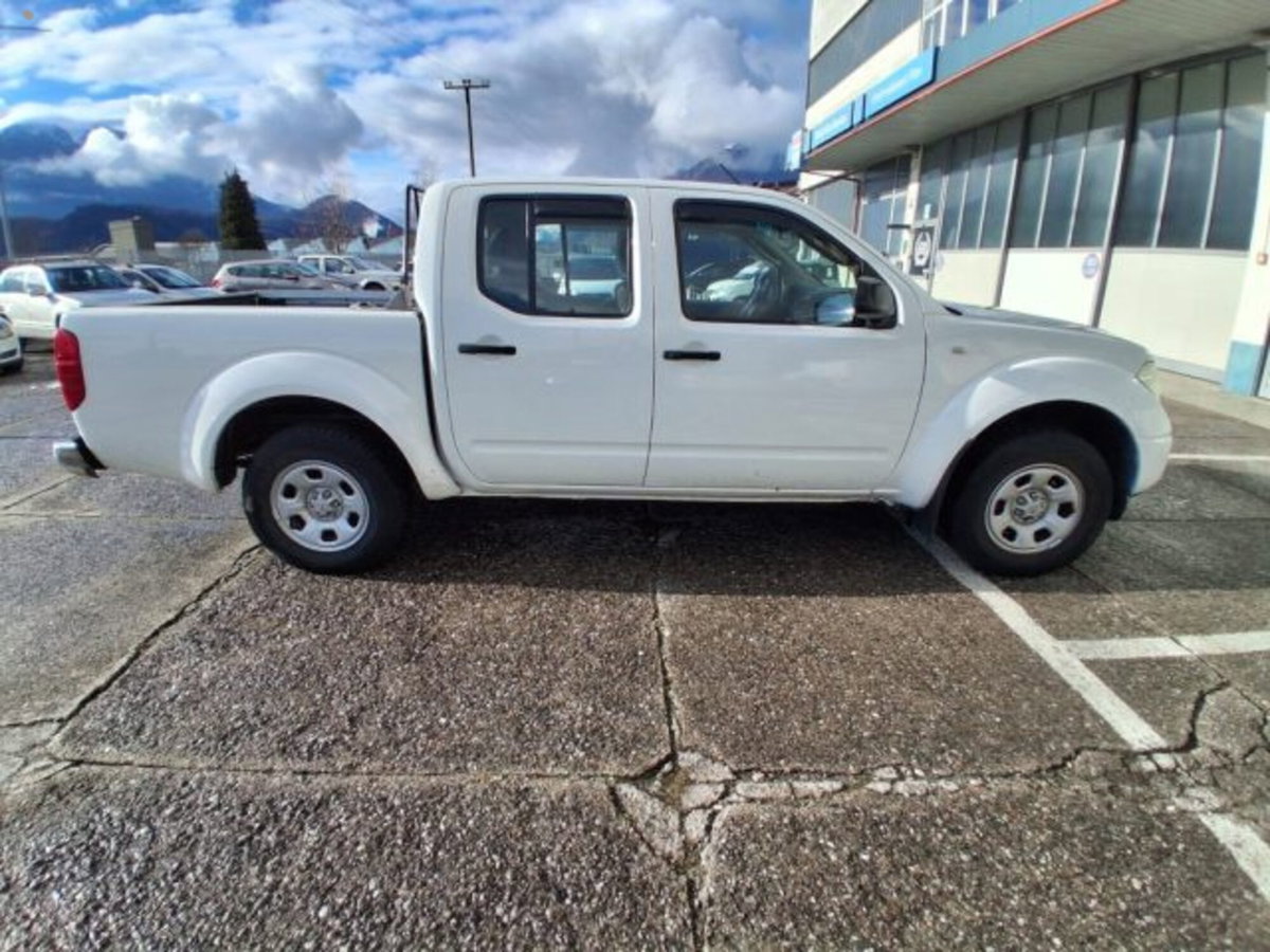Nissan Navara 2.5 dCi 4 porte Double Cab XE (11)