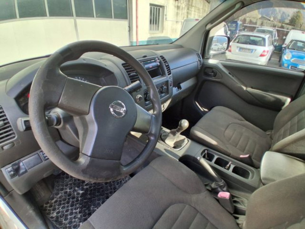 Nissan Navara 2.5 dCi 4 porte Double Cab XE (15)