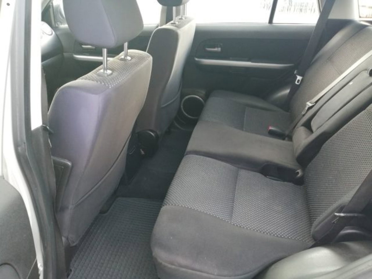 Suzuki Grand Vitara 1.9 DDiS 5 porte Crossover (12)