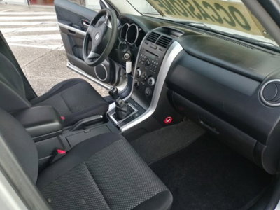 Suzuki Grand Vitara 1.9 DDiS 5 porte Crossover (14)