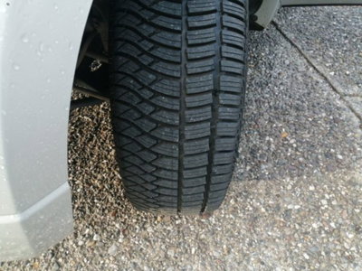 Suzuki Grand Vitara 1.9 DDiS 5 porte Crossover (19)