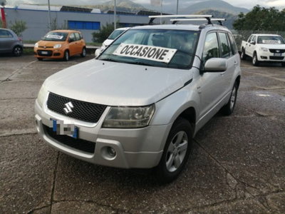 Suzuki Grand Vitara 1.9 DDiS 5 porte Crossover (2)