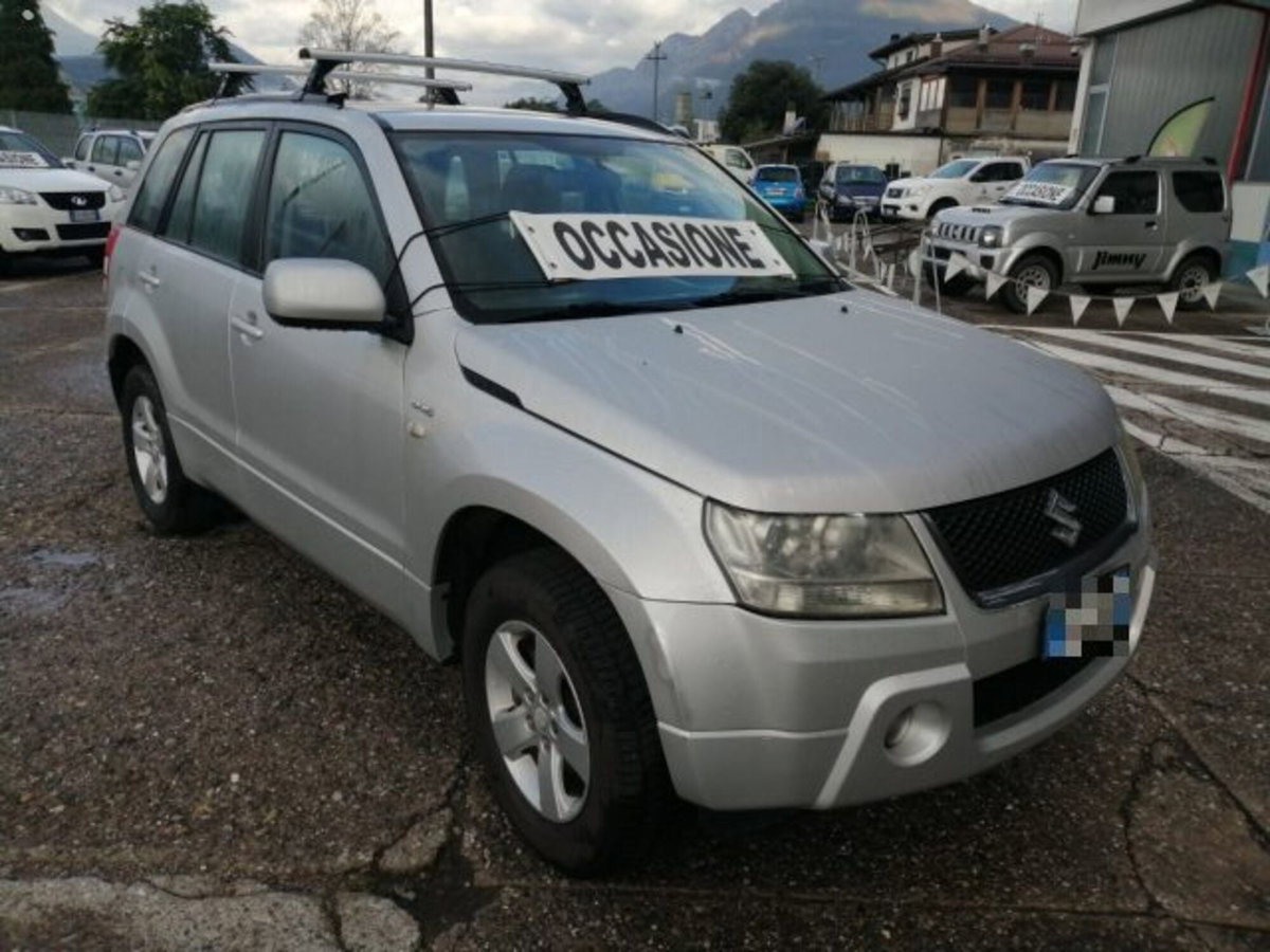 Suzuki Grand Vitara 1.9 DDiS 5 porte Crossover (3)