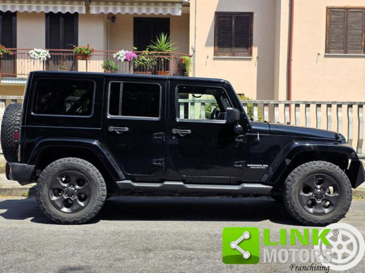 Jeep Wrangler Unlimited 2.8 CRD DPF Sahara (14)