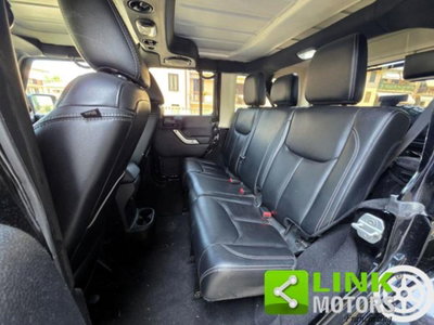 Jeep Wrangler Unlimited 2.8 CRD DPF Sahara (6)