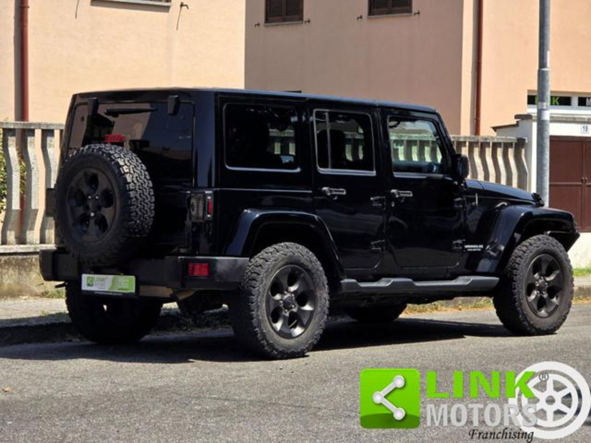 Jeep Wrangler Unlimited 2.8 CRD DPF Sahara (9)