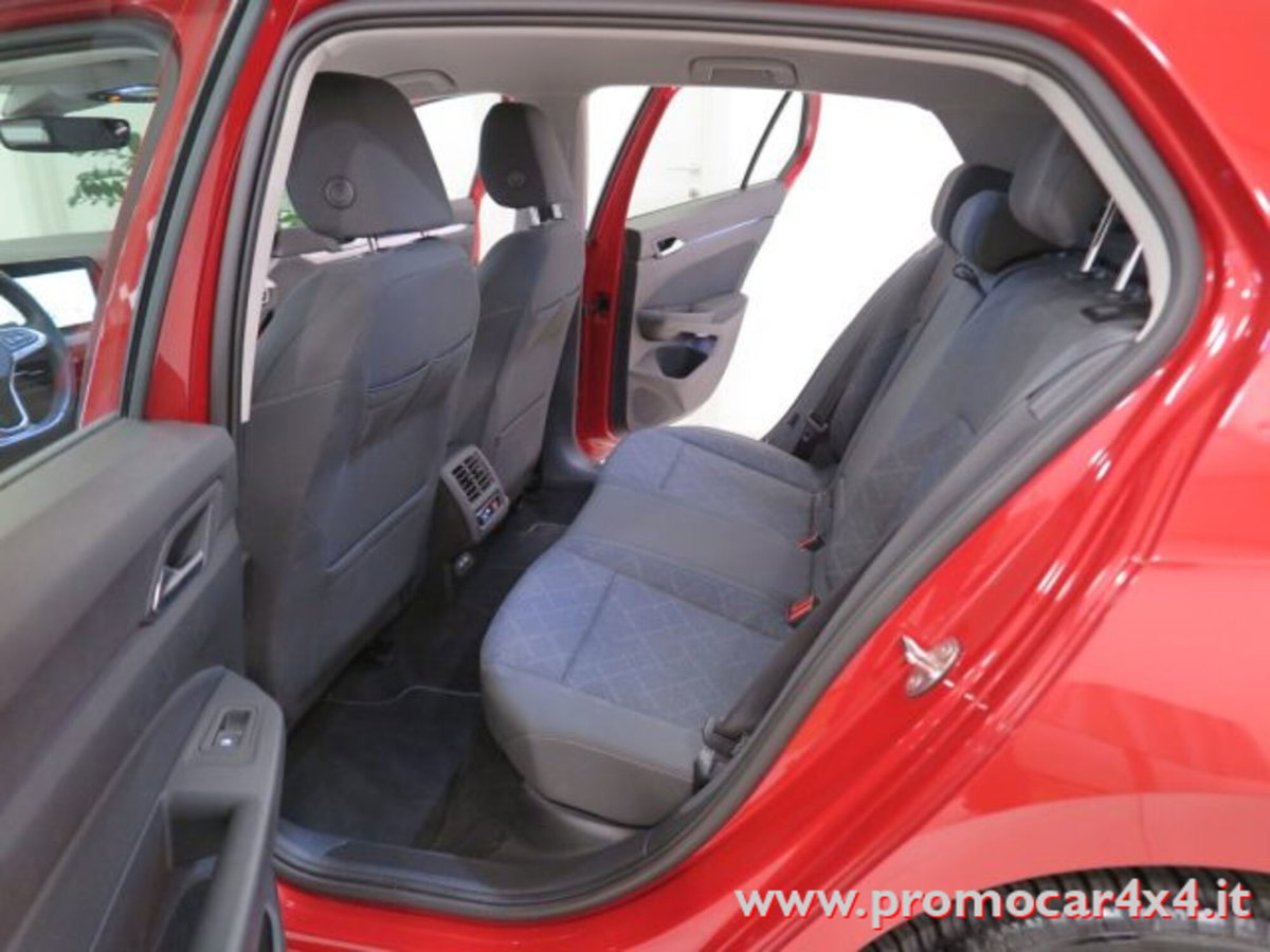 Volkswagen Golf 1.0 TSI EVO Life (9)