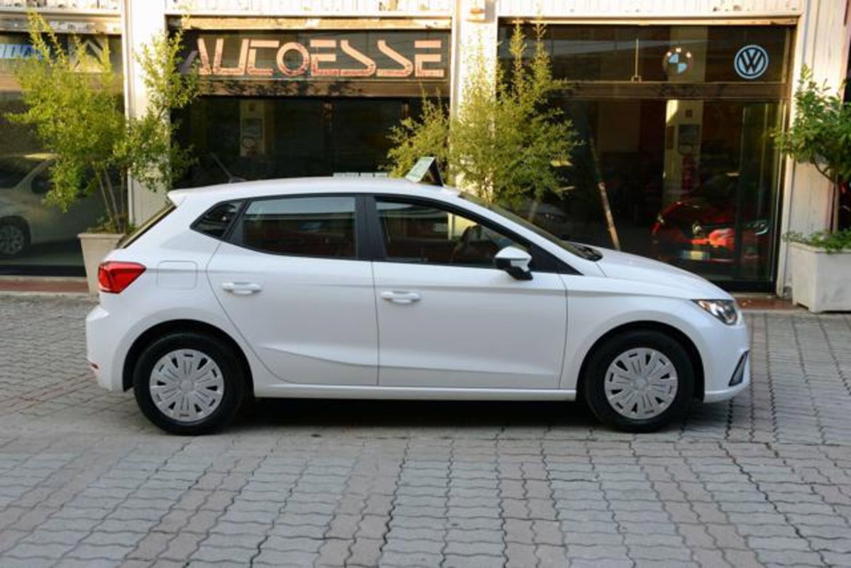 SEAT Ibiza 1.0 TGI 5 porte Style (2)