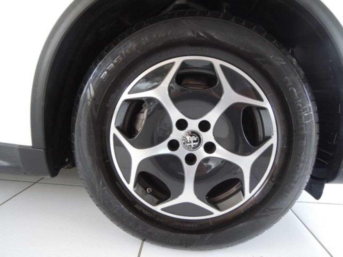 Alfa Romeo Stelvio Stelvio 2.2 Turbodiesel 160 CV AT8 RWD Super Business (3)