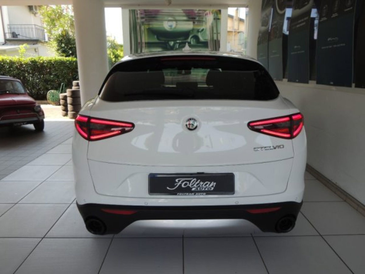 Alfa Romeo Stelvio Stelvio 2.2 Turbodiesel 160 CV AT8 RWD Super Business (5)