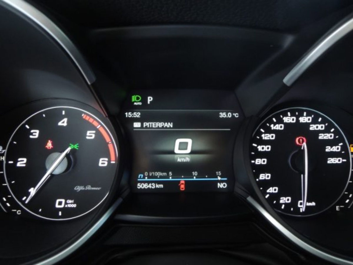 Alfa Romeo Stelvio Stelvio 2.2 Turbodiesel 160 CV AT8 RWD Super Business (9)