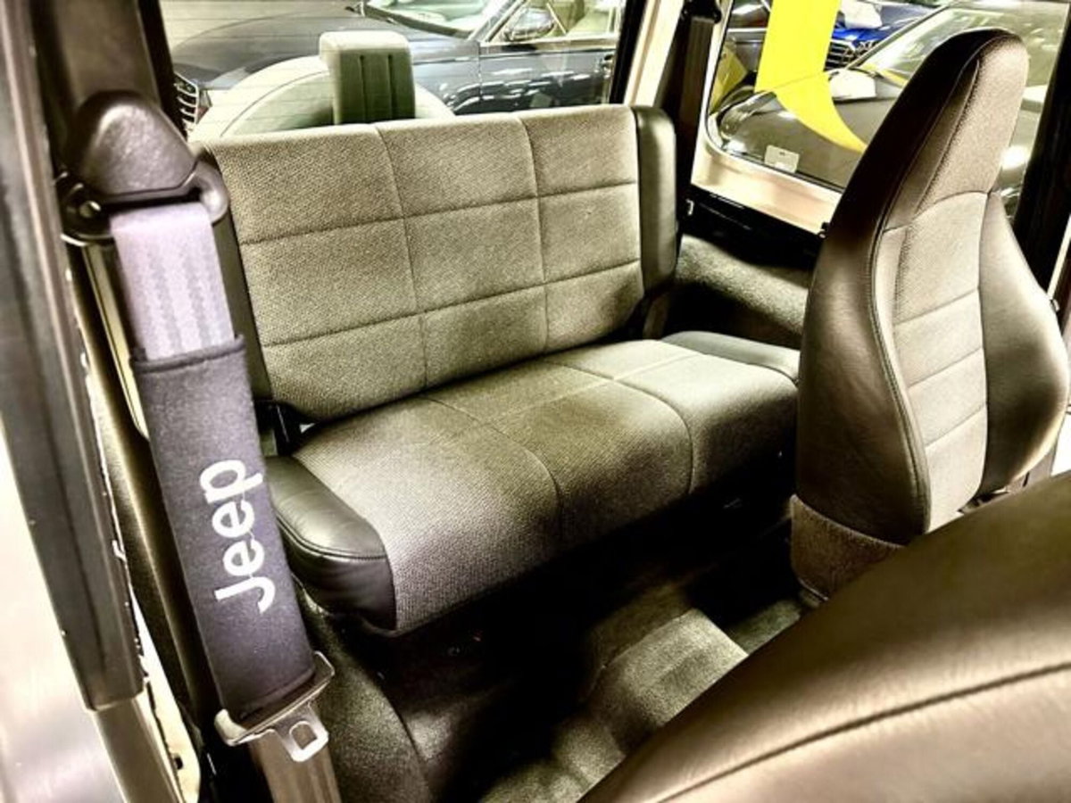 Jeep Wrangler 4.0 cat Hard top (EU) (13)