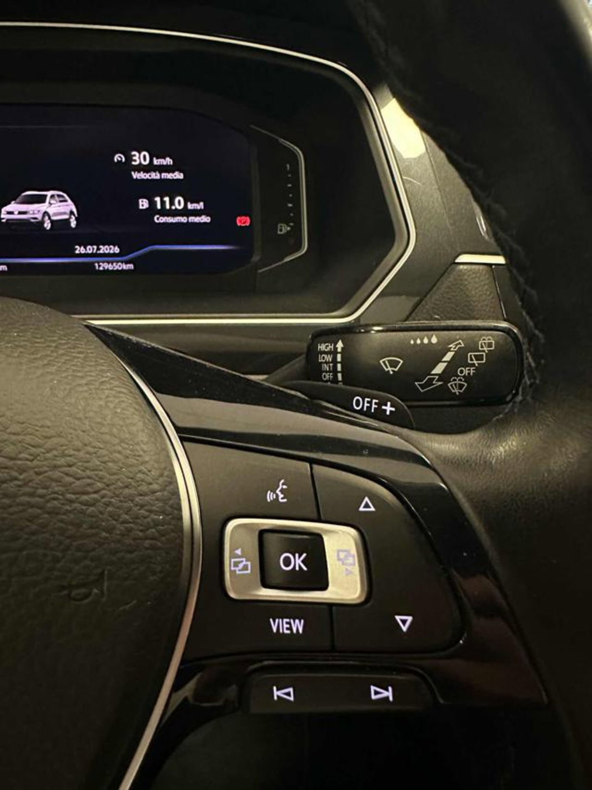 Volkswagen Tiguan Allspace 2.0 tdi R-Line 150cv dsg (12)