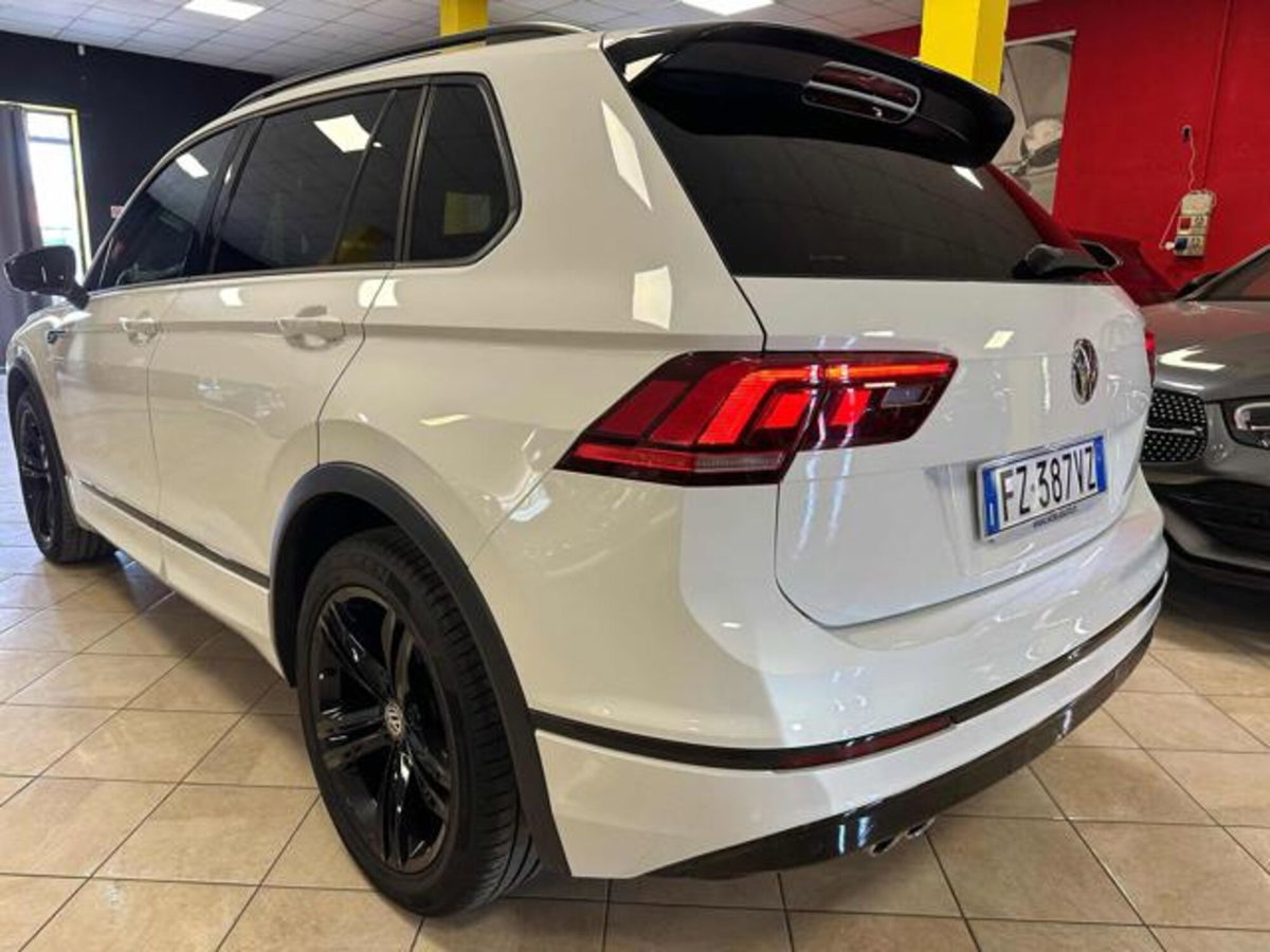 Volkswagen Tiguan Allspace 2.0 tdi R-Line 150cv dsg (2)