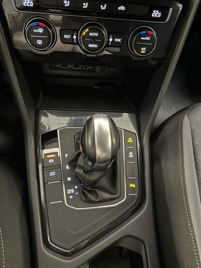 Volkswagen Tiguan Allspace 2.0 tdi R-Line 150cv dsg (9)