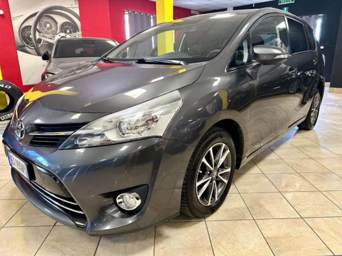 Toyota Verso 1.6 D-4D 7 posti (3)