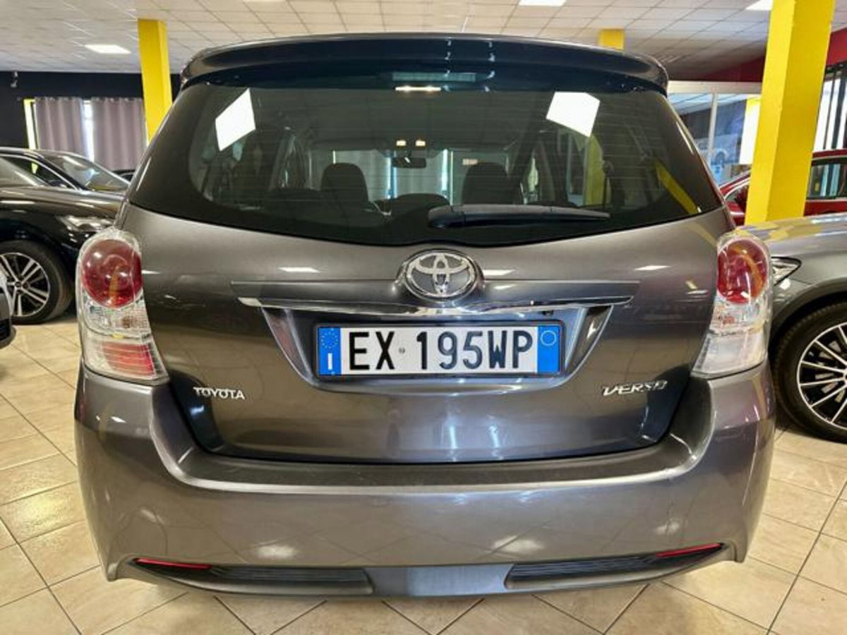 Toyota Verso 1.6 D-4D 7 posti (5)