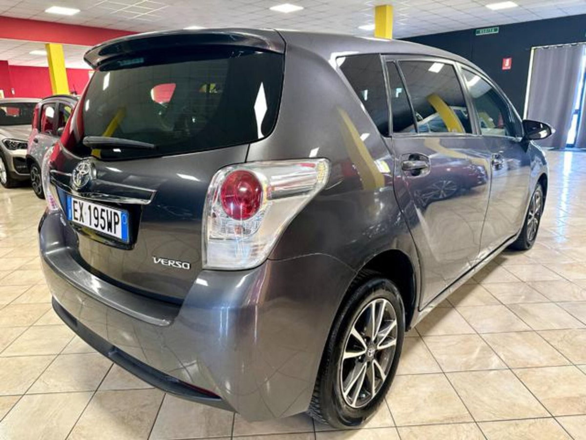 Toyota Verso 1.6 D-4D 7 posti (7)