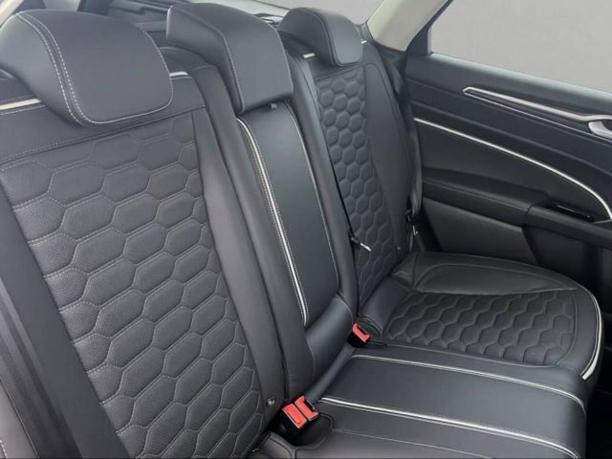 Ford Mondeo Station Wagon Full Hybrid 2.0 187 CV eCVT SW Vignale (12)