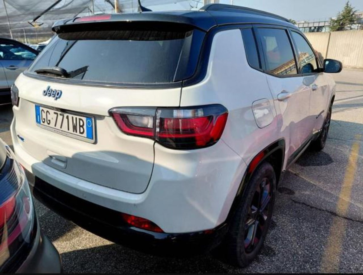 Jeep Compass 1.3 T4 190CV PHEV AT6 4xe 80° Anniversario (4)