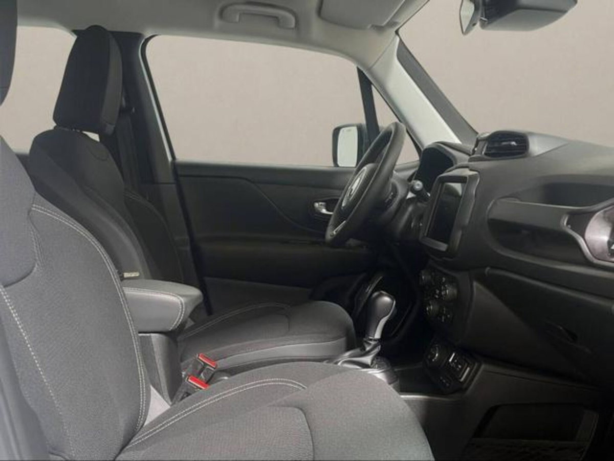 Jeep Renegade 1.3 T4 190CV PHEV 4xe AT6 Limited (11)