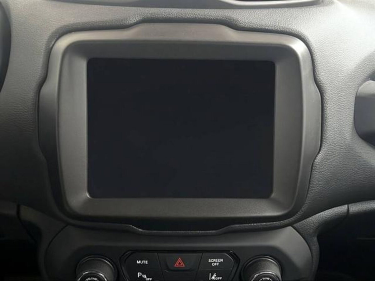 Jeep Renegade 1.3 T4 190CV PHEV 4xe AT6 Limited (19)