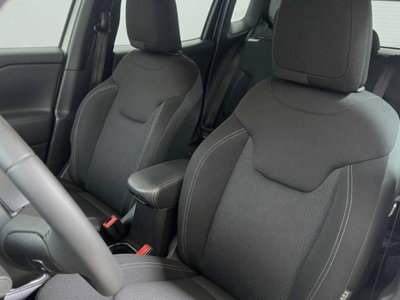 Jeep Renegade 1.3 T4 190CV PHEV 4xe AT6 Limited (9)