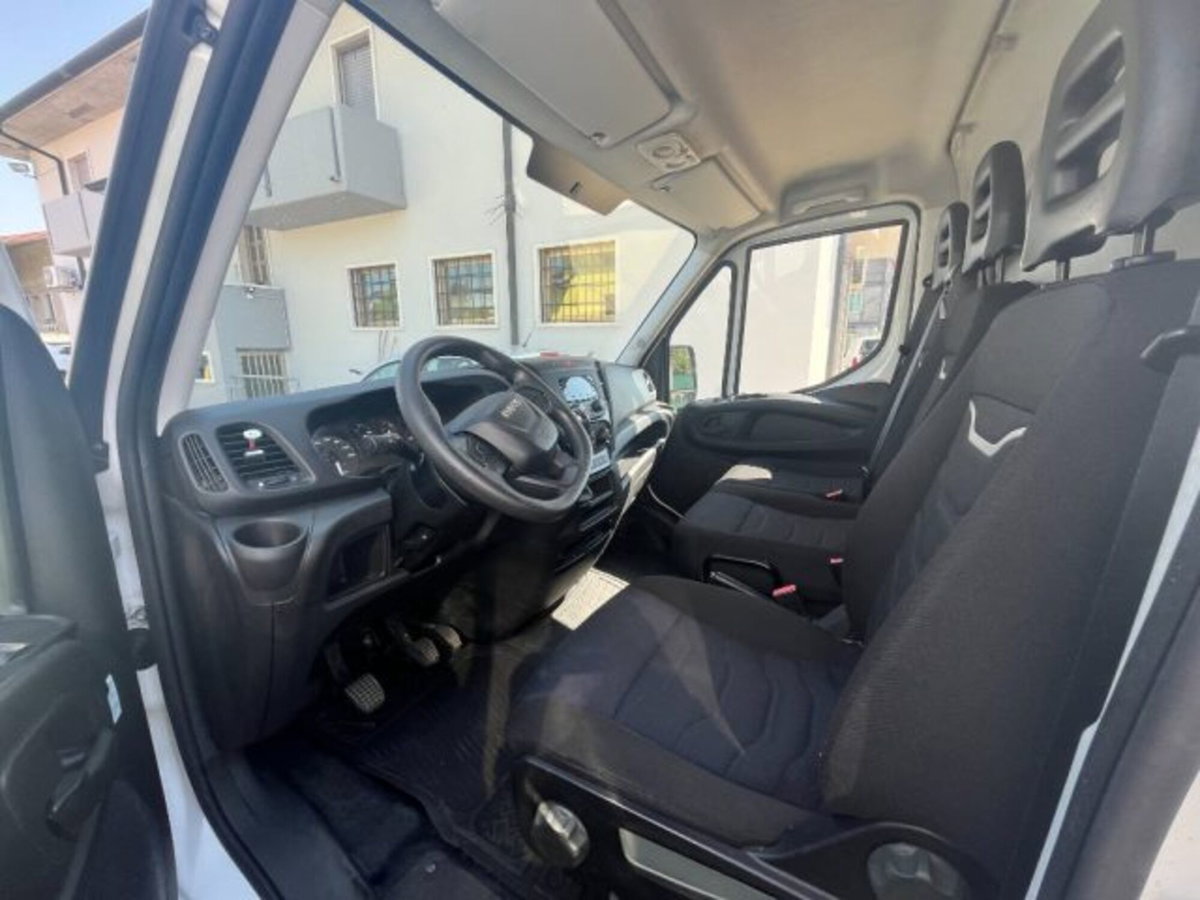 Iveco Daily Furgone 33S12V 2.3 HPT PM-TM Furgone (11)