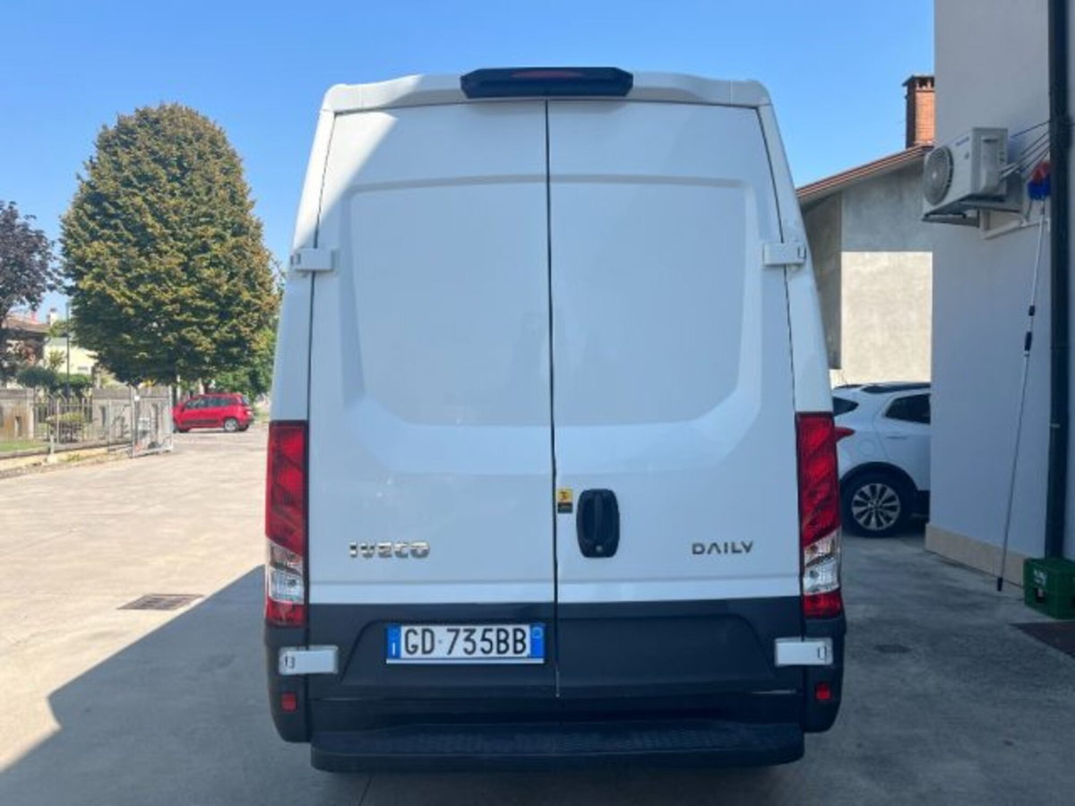 Iveco Daily Furgone 33S12V 2.3 HPT PM-TM Furgone (5)